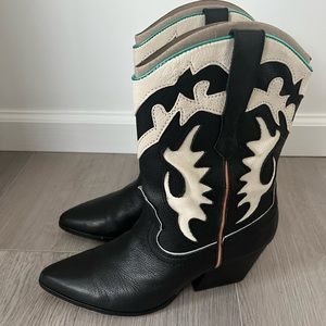 Dolce Vita Landen boots, new